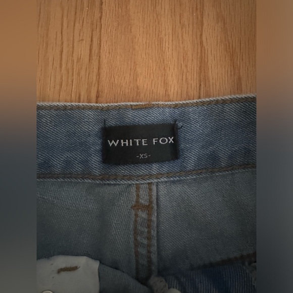 White Fox- denim shorts BRAND NEW - Picture 3 of 3